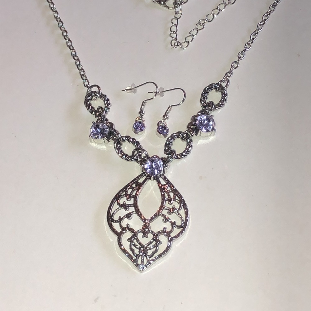 Silver Tone Purple Rhinestones Filigree Teardrop Necklace and Earrings Set